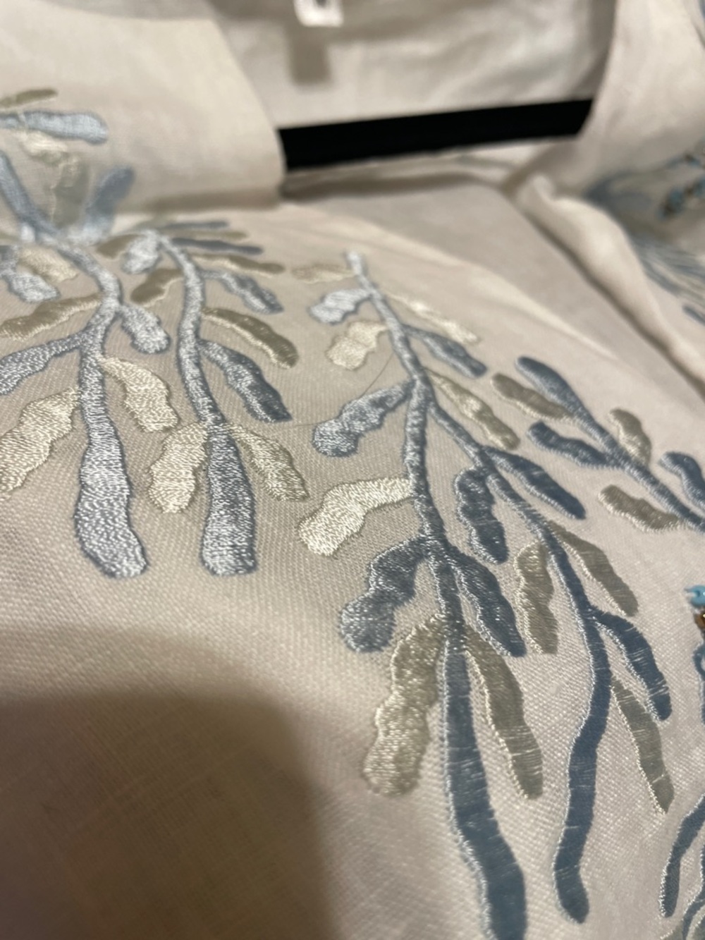 White Embroidered Women's Top beaded 100%linen - Picture 9 of 10